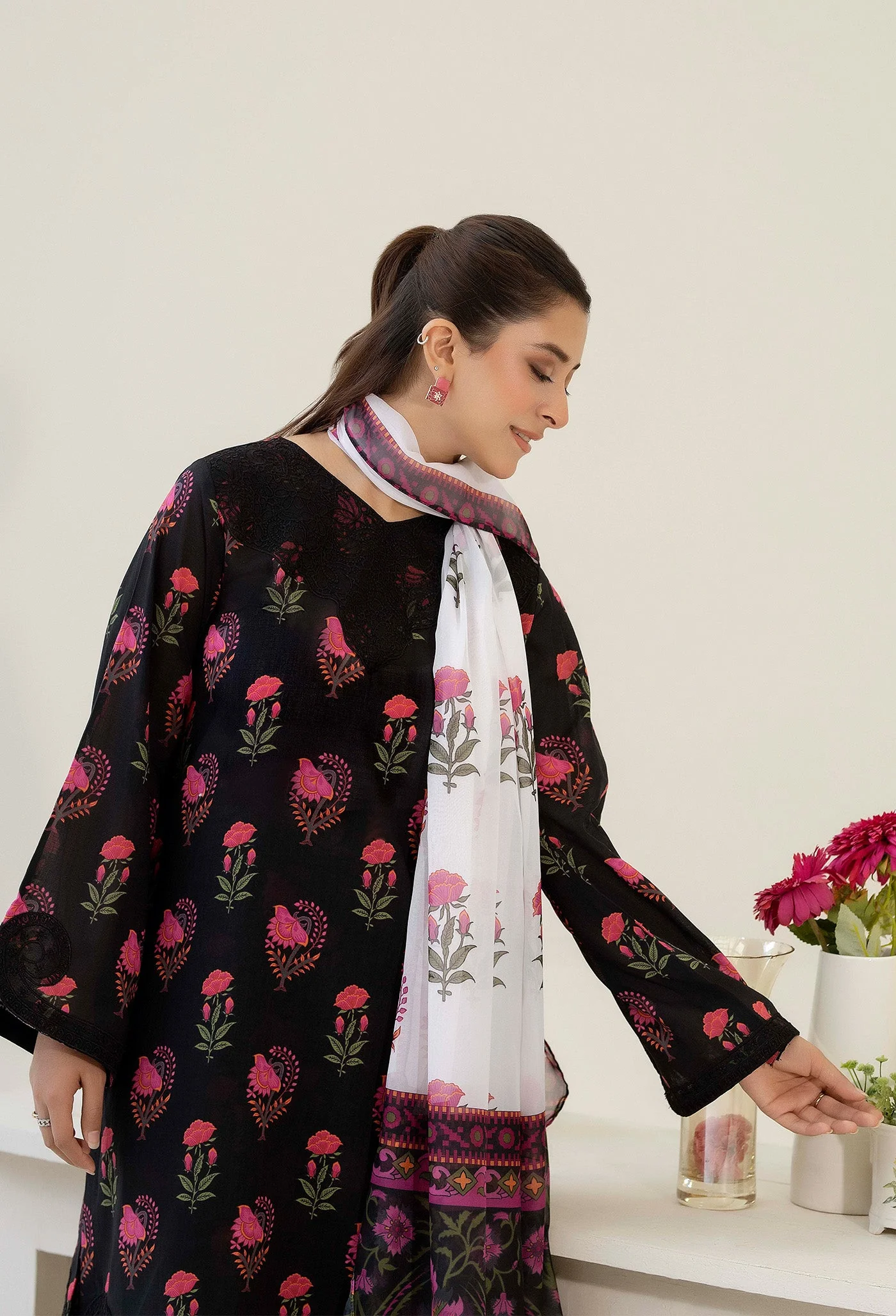 Adan Libas  Prints 1347 Silk Collection 2025 - Image 2