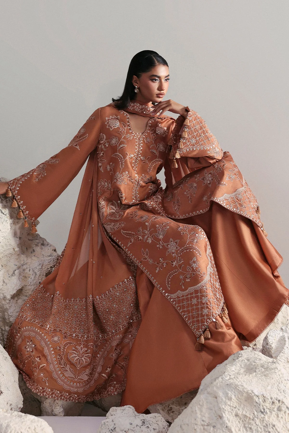 Afrozeh Anastaria Slate Luxury Pret 2025 - Image 2