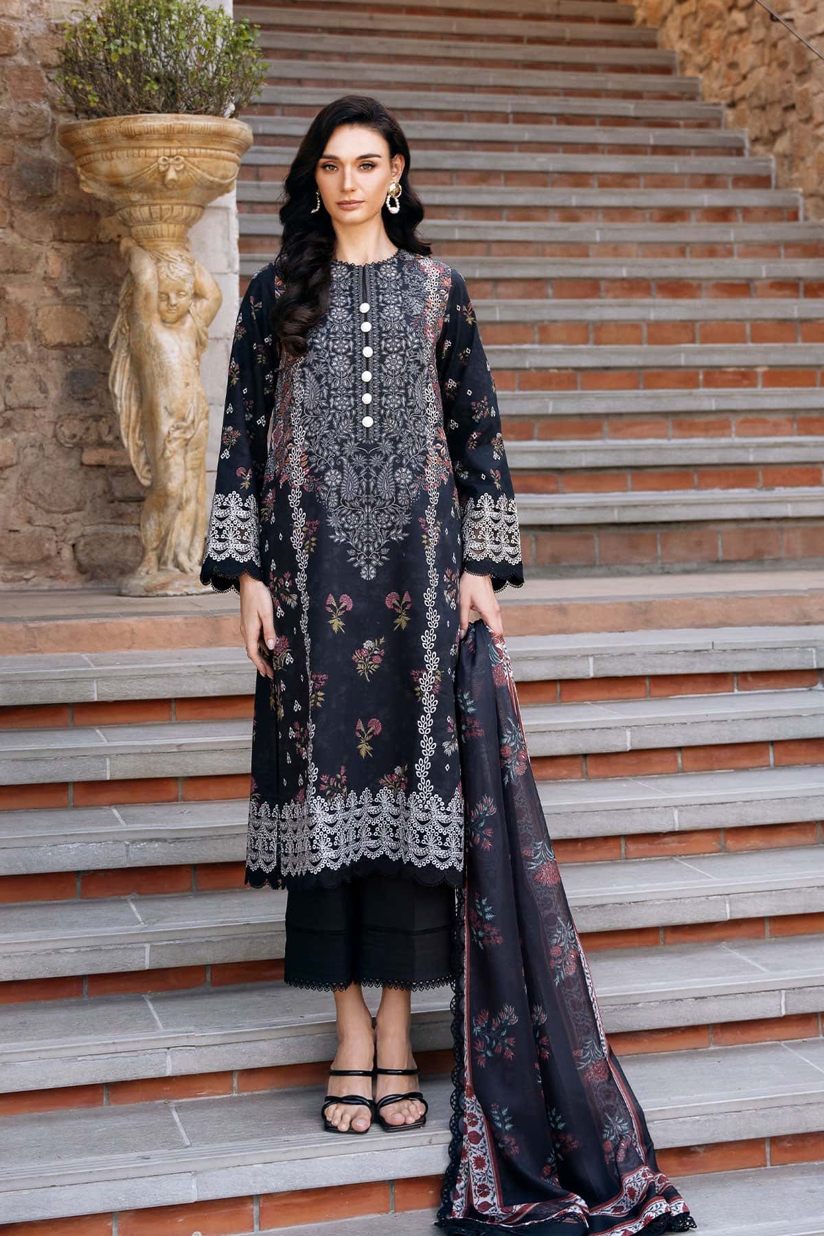 Afrozeh Anisa B Damask The Holiday Edit 2025