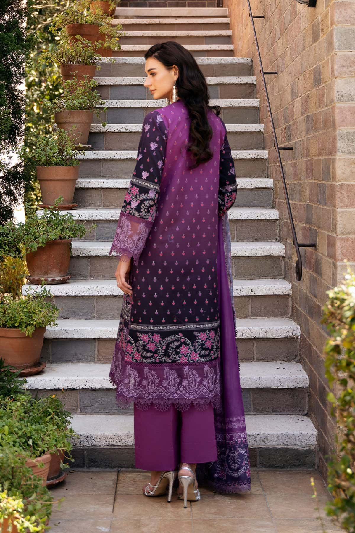 Afrozeh Azrina A Damask The Holiday Edit 2025 - Image 2