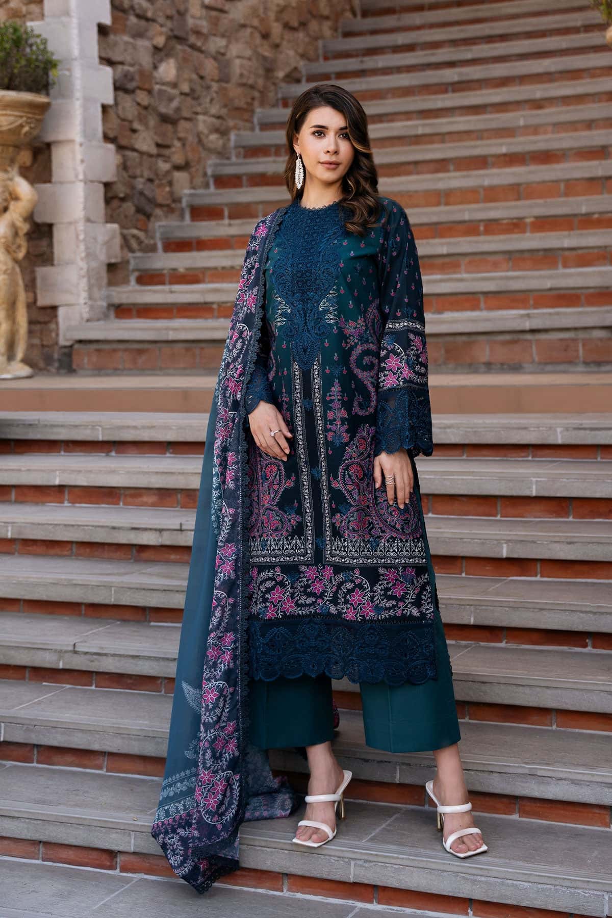 Afrozeh Azrina B Damask The Holiday Edit 2025