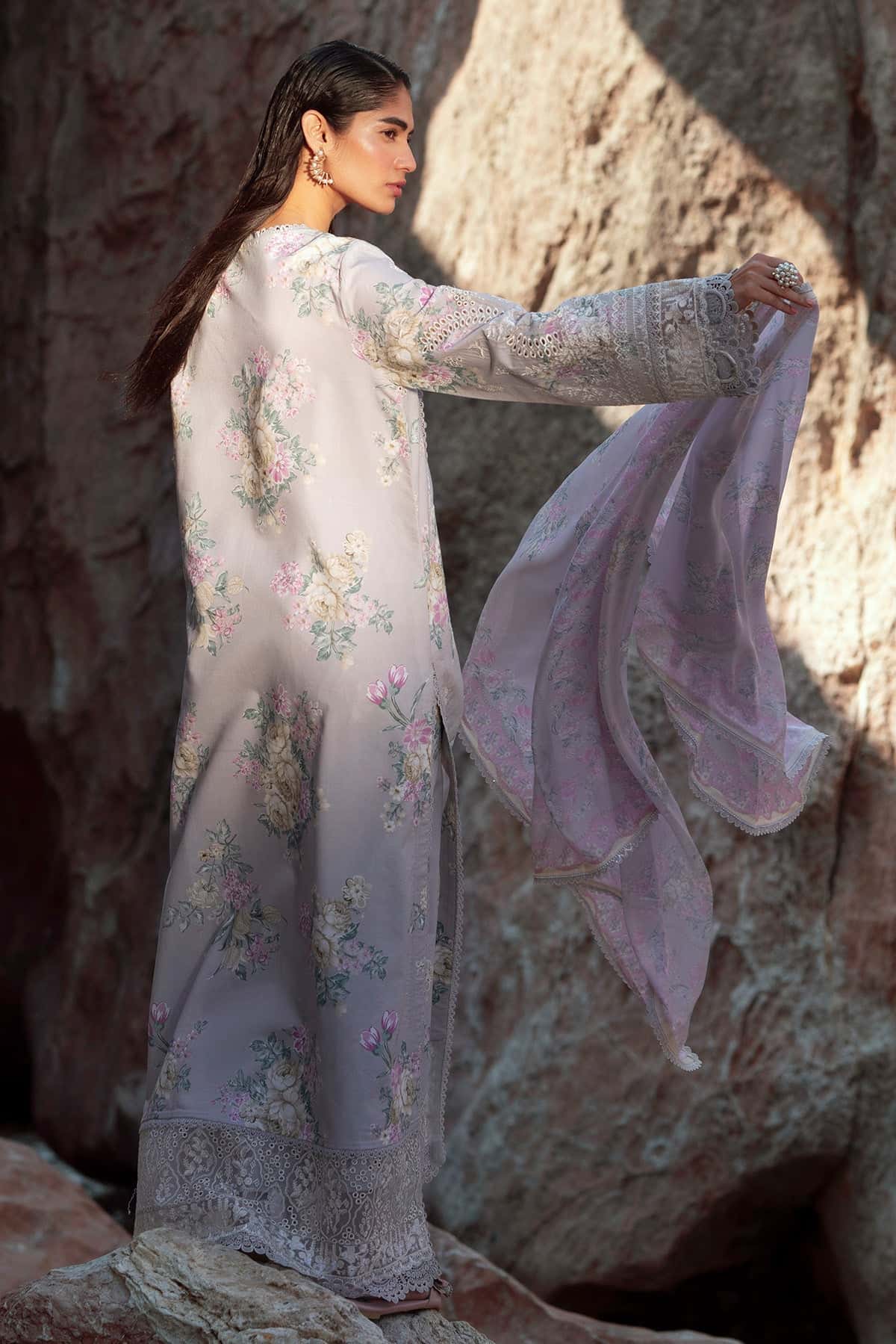 Afrozeh Keshi Summer Together Lawn 2025 - Image 2