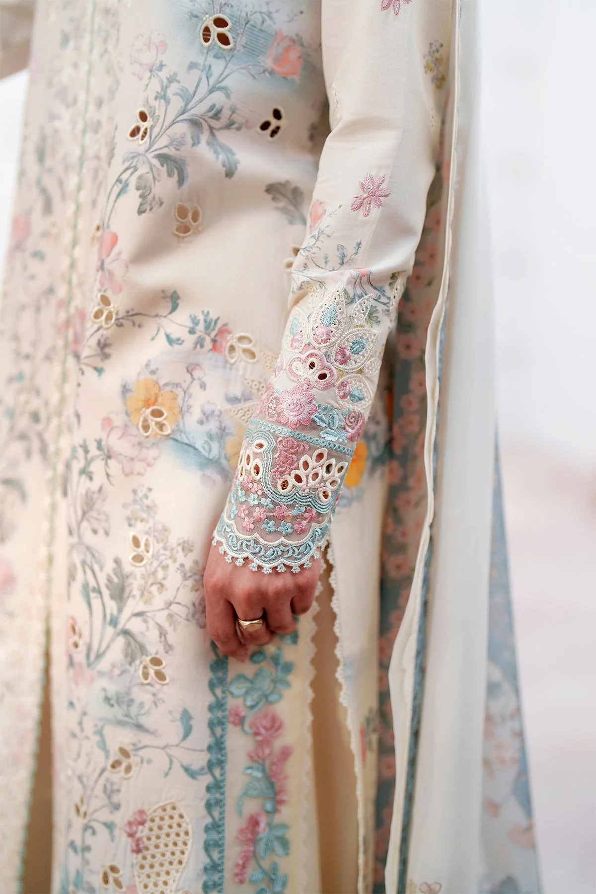 Afrozeh Nurelle Sunspell Lawn Collection 0 - Image 2