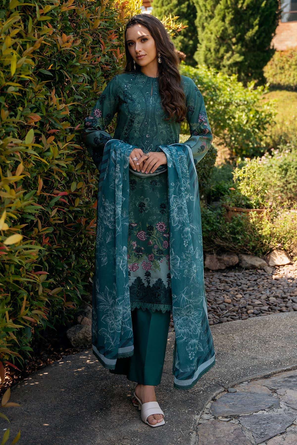 Afrozeh Opaline A Damask The Holiday Edit 2025