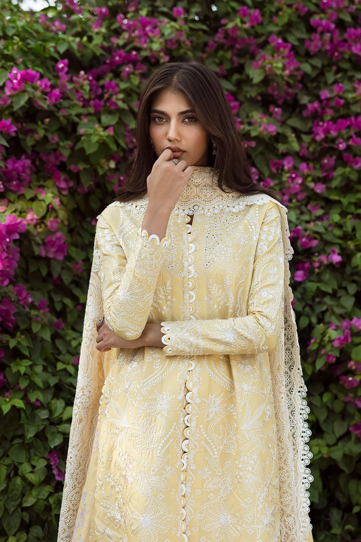 Afrozeh Taqdeer Mulaqatat Festive Lawn 2025 - Image 2