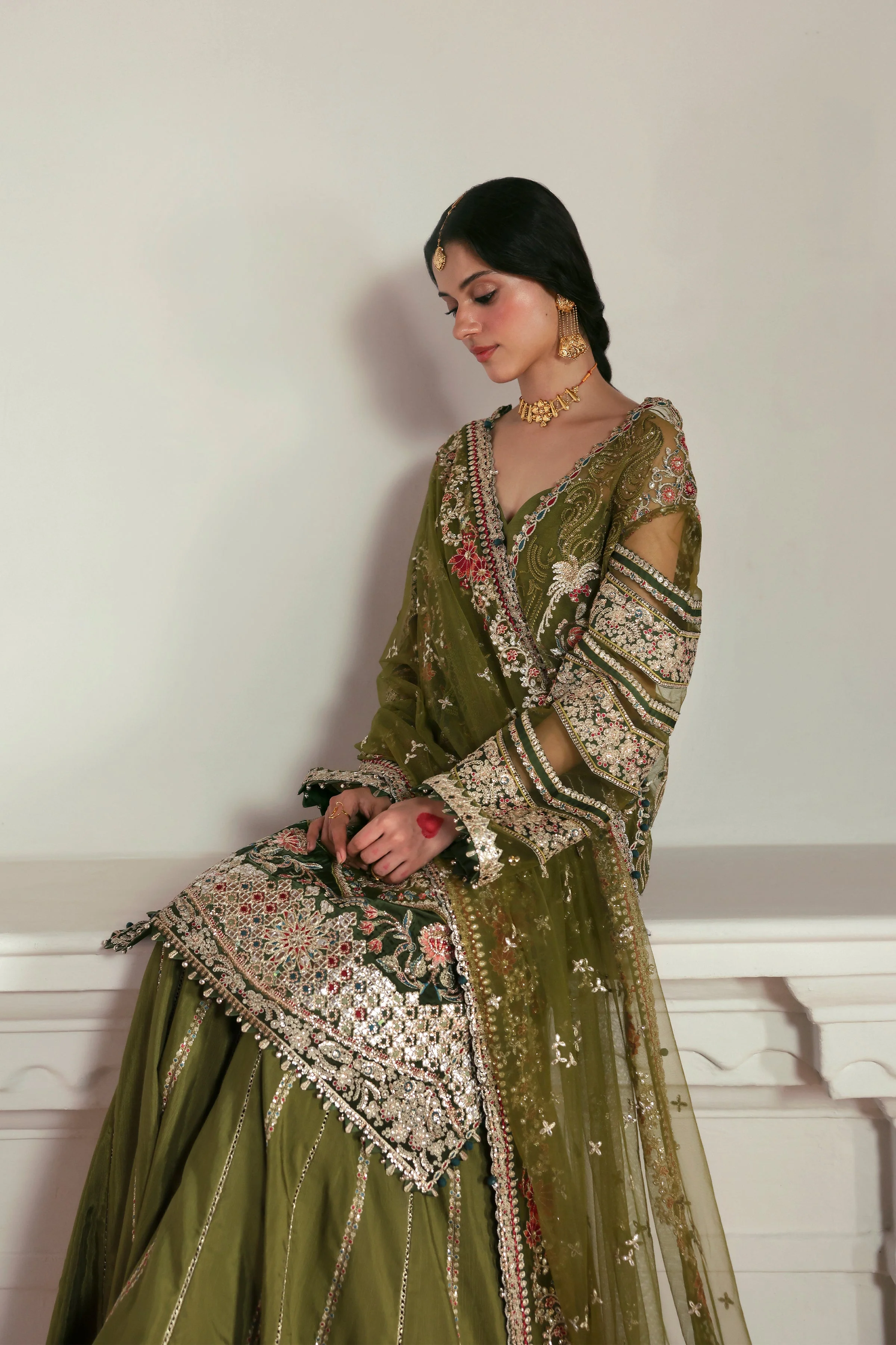Afrozeh Zoon Shehnai Wedding Formals 2025 - Image 2