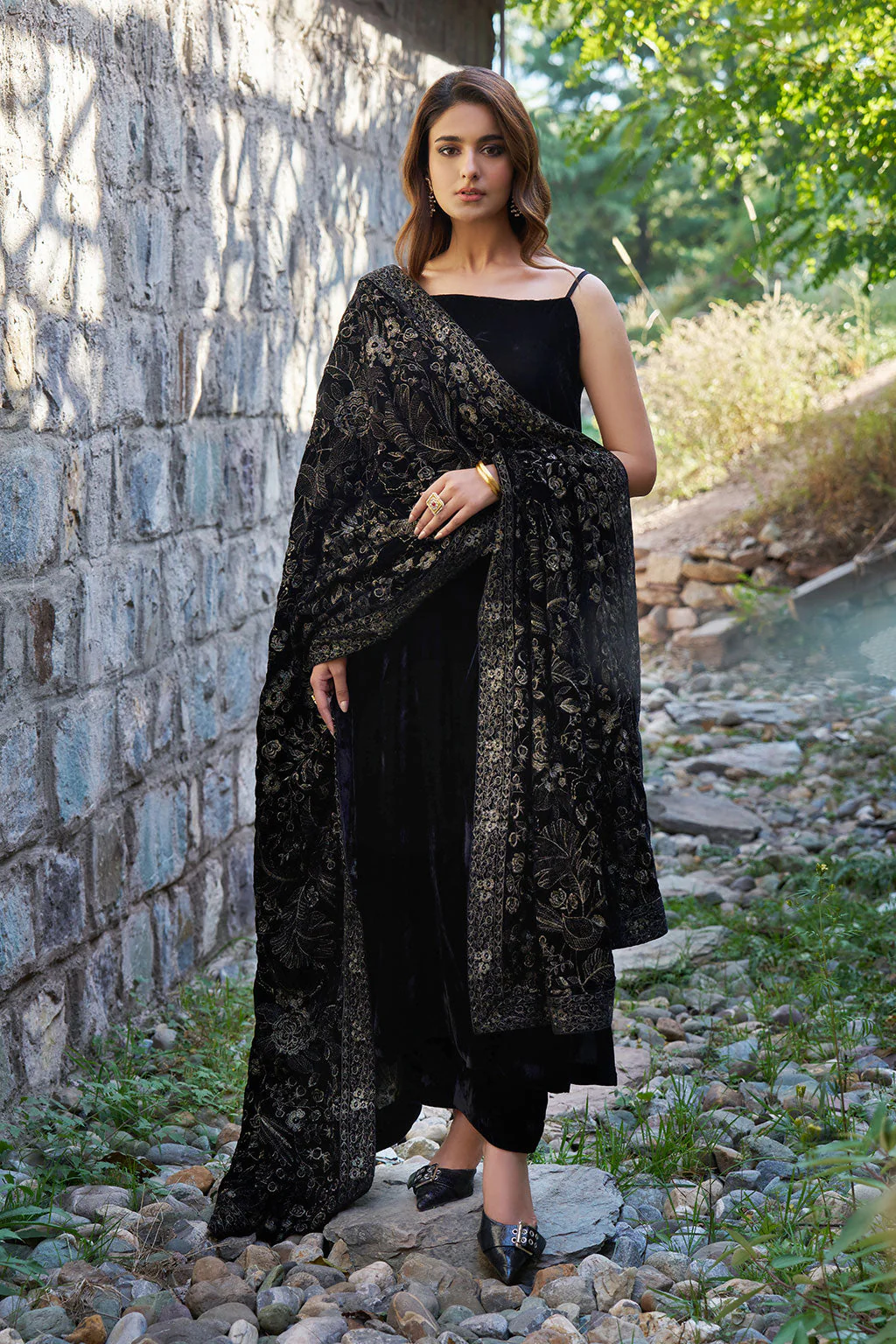 Afsanah AV-201 The Velvet Edit 2025