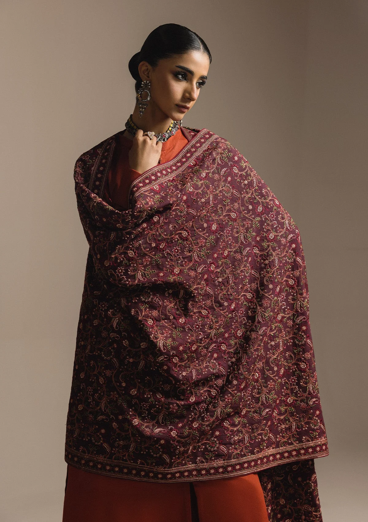 AIK Atelier Karandi Look 04 Aik Roz Karandi 2025 - Image 2