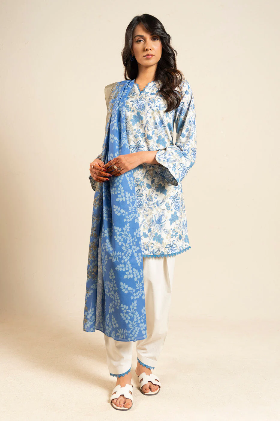 Al Karam Br33 2p26 Off White Summer Basic 2026