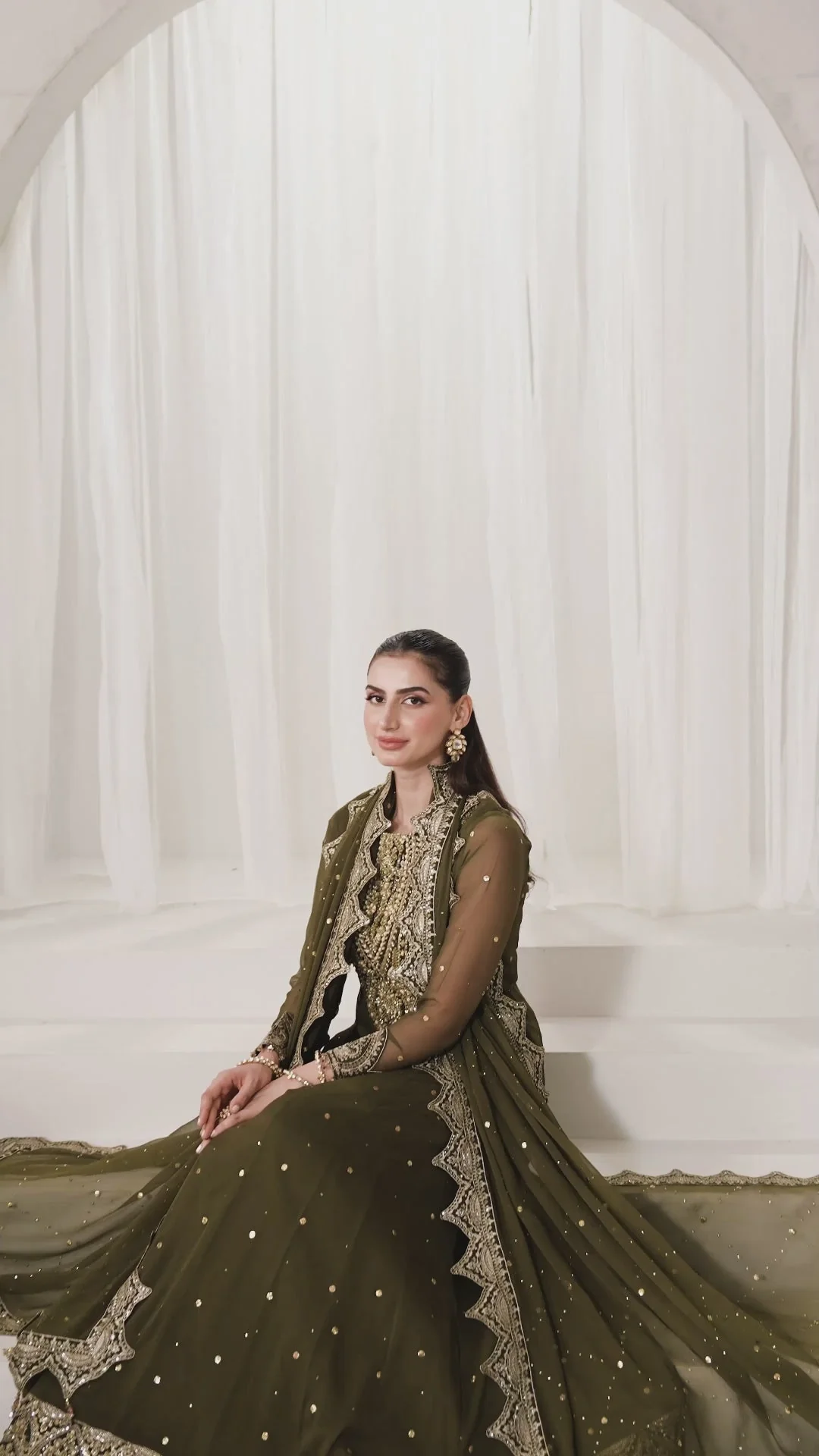 Alizeh AF-HM-4051-Rekha Reena Vol 5 - Handmade Harmony in every stitch 2025 - Image 2