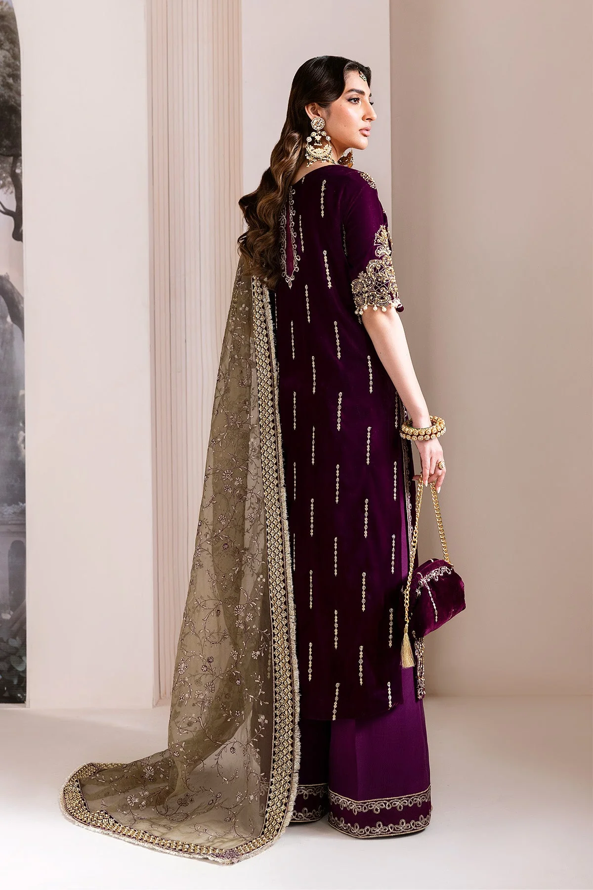 Alizeh AF-VLT-2228-Zarlish Makhmal Luxury Velvet Edit 2025 - Image 2
