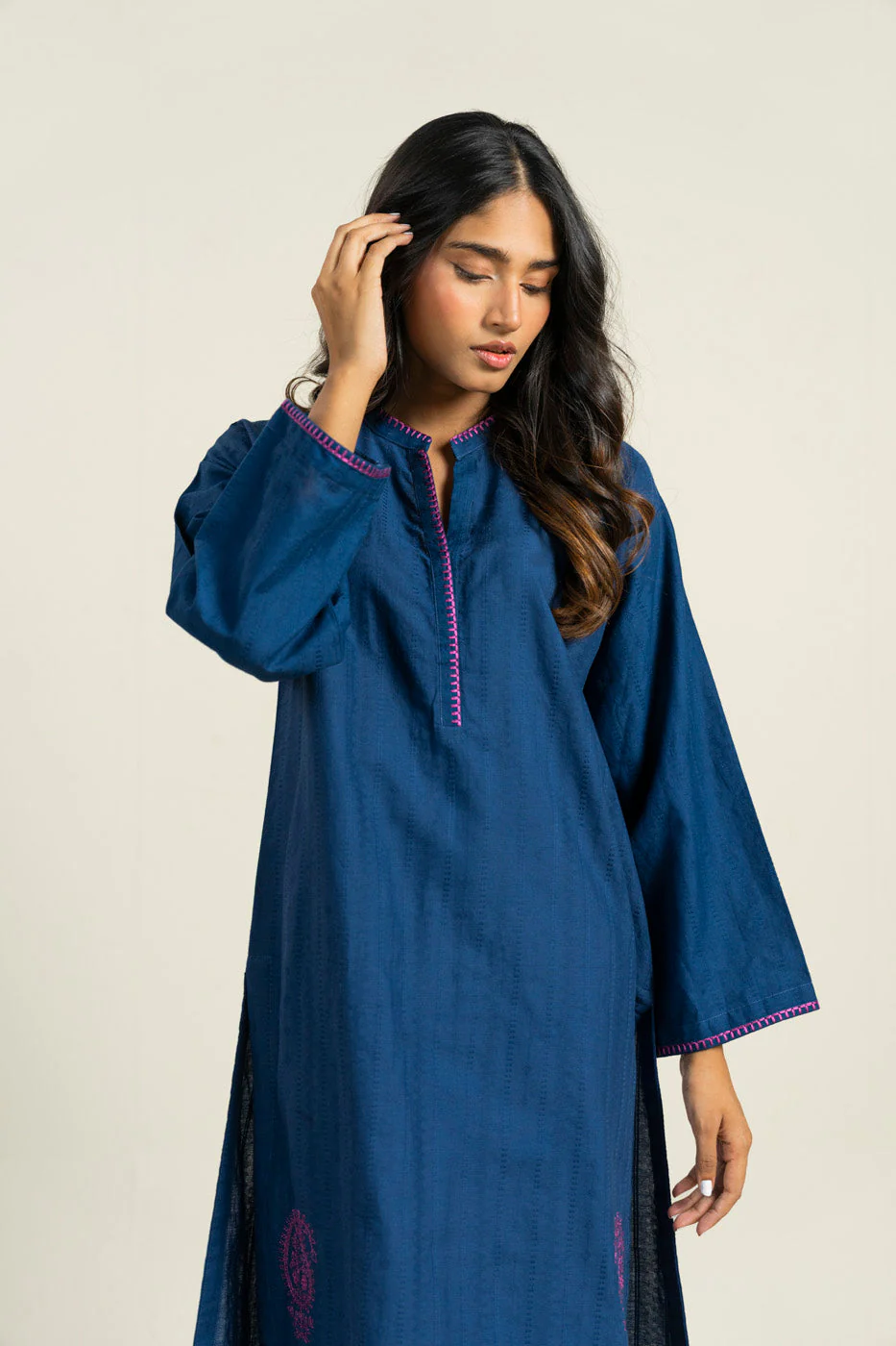 Alkaram EDE20-8-2P25-Blue Hello Winter Woman 2026 - Image 2