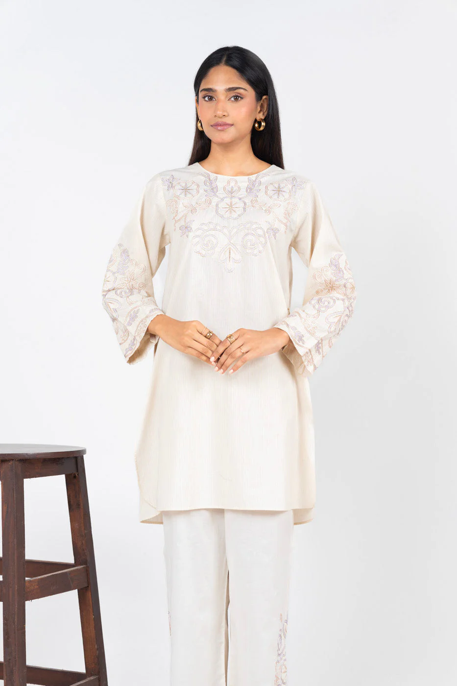 Alkaram FDE2P25-5-328-Cream Hello Winter Woman 2026 - Image 2