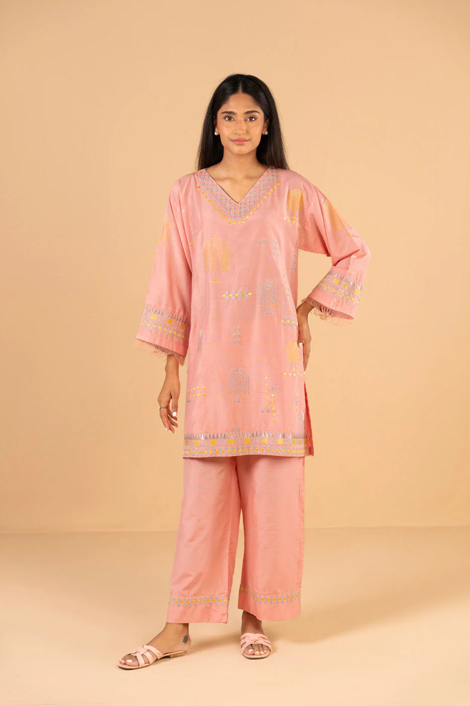 Alkaram FDE2P25-7-526-Peach Hello Winter Woman 2026