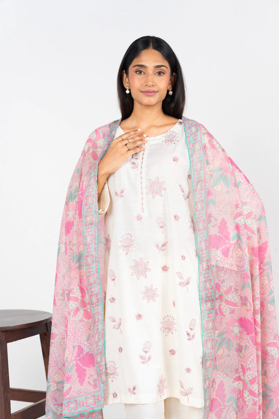 Alkaram FPE3P25-5-339-Beige Hello Winter Woman 2026 - Image 2