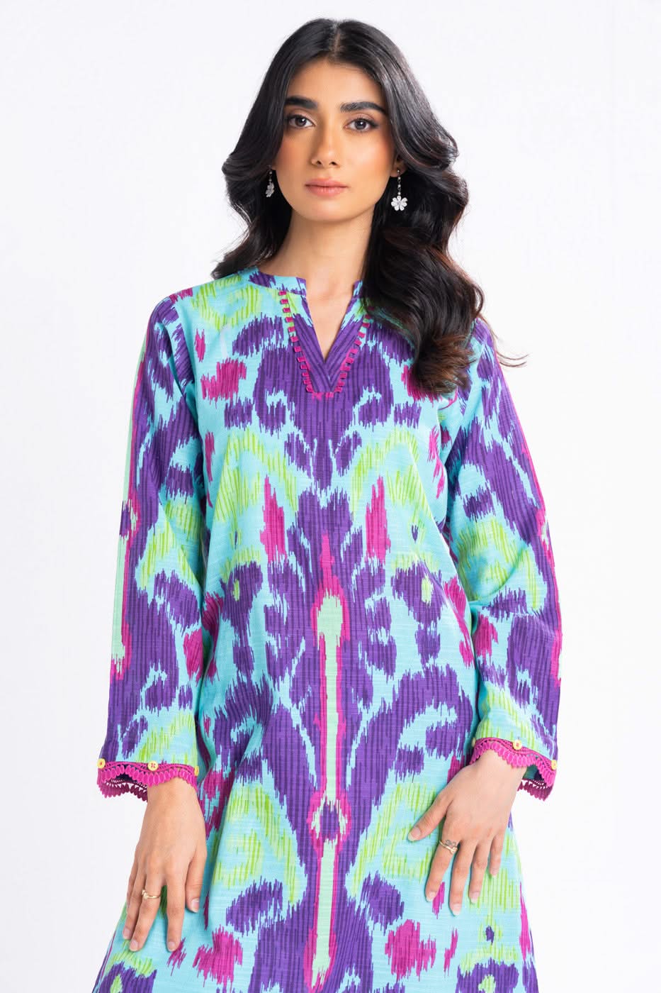 Alkaram FW-1-1-24-Fuschia Winter Collection 2024 - Image 2