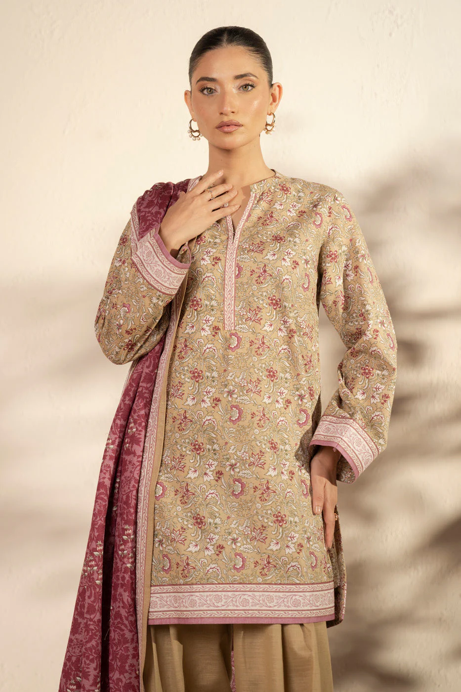 Alkaram FW-105.1-25-1-Beige Winter Collection 2025 - Image 2