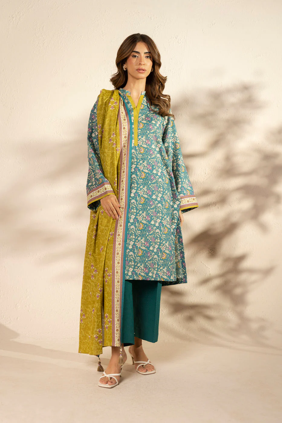 Alkaram FW-105.1-25-1-Green Winter Collection 2025