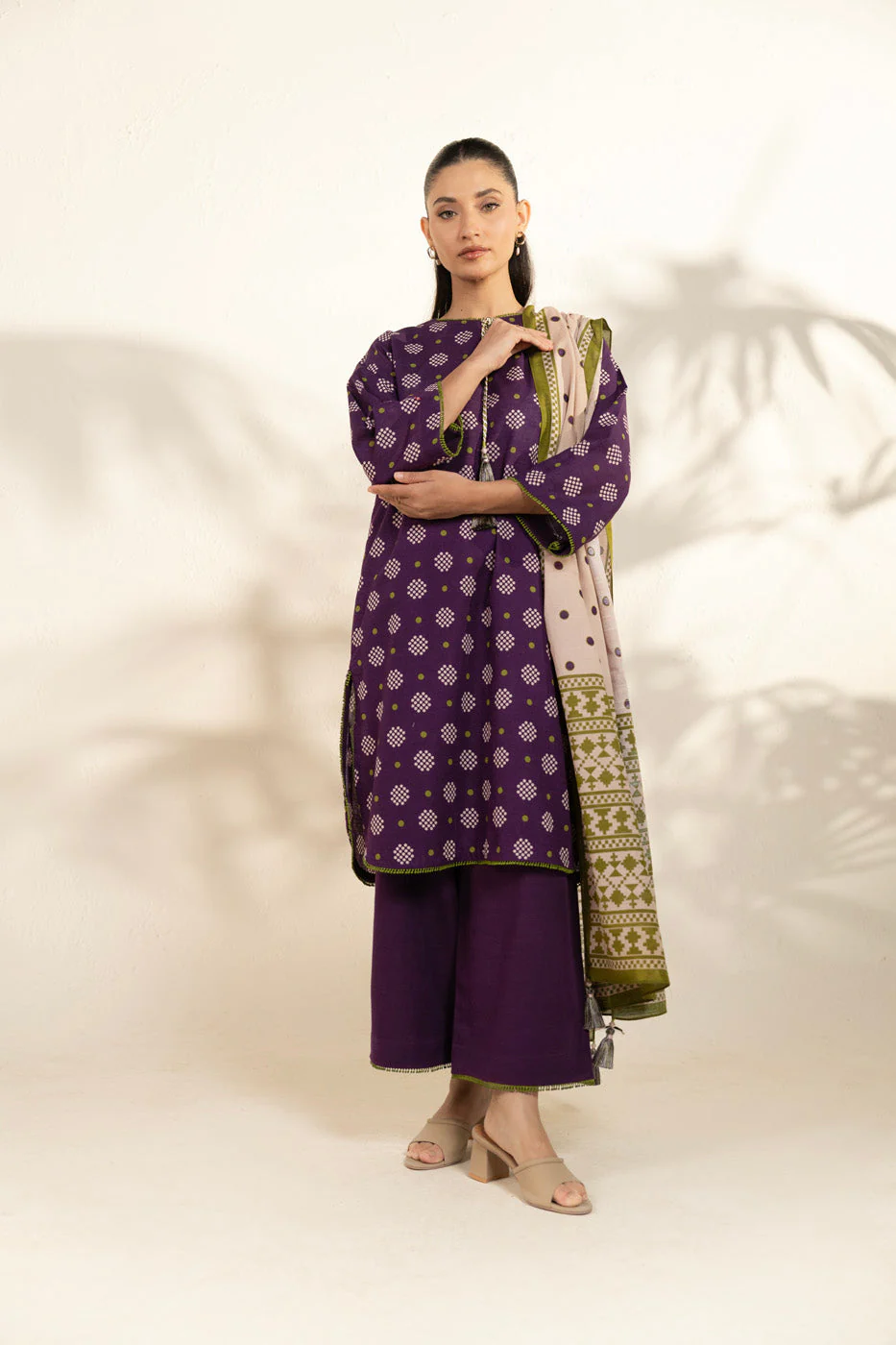 Alkaram FW-107.1-25-1-Purple Winter Collection 2025