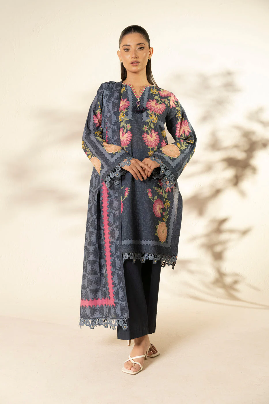 Alkaram FW-107-25-1-Charcoal Winter Collection 2025