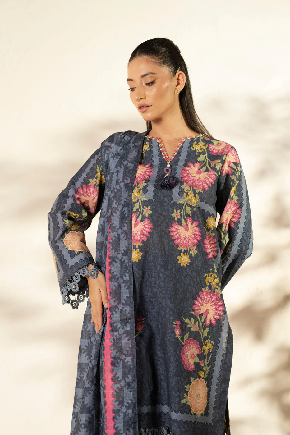 Alkaram FW-107-25-1-Charcoal Winter Collection 2025 - Image 2