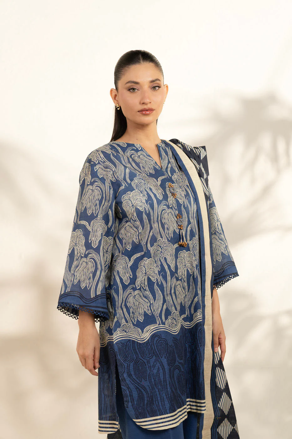 Alkaram FW-109-25-1-Blue Winter Collection 2025 - Image 2