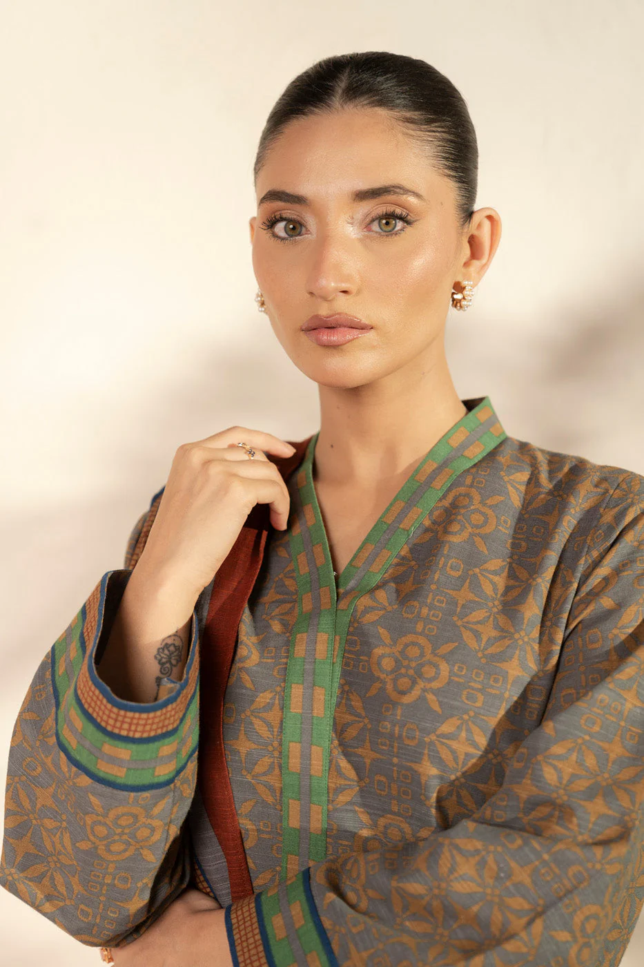 Alkaram FW-113.1-25-1-Blue Winter Collection 2025 - Image 2