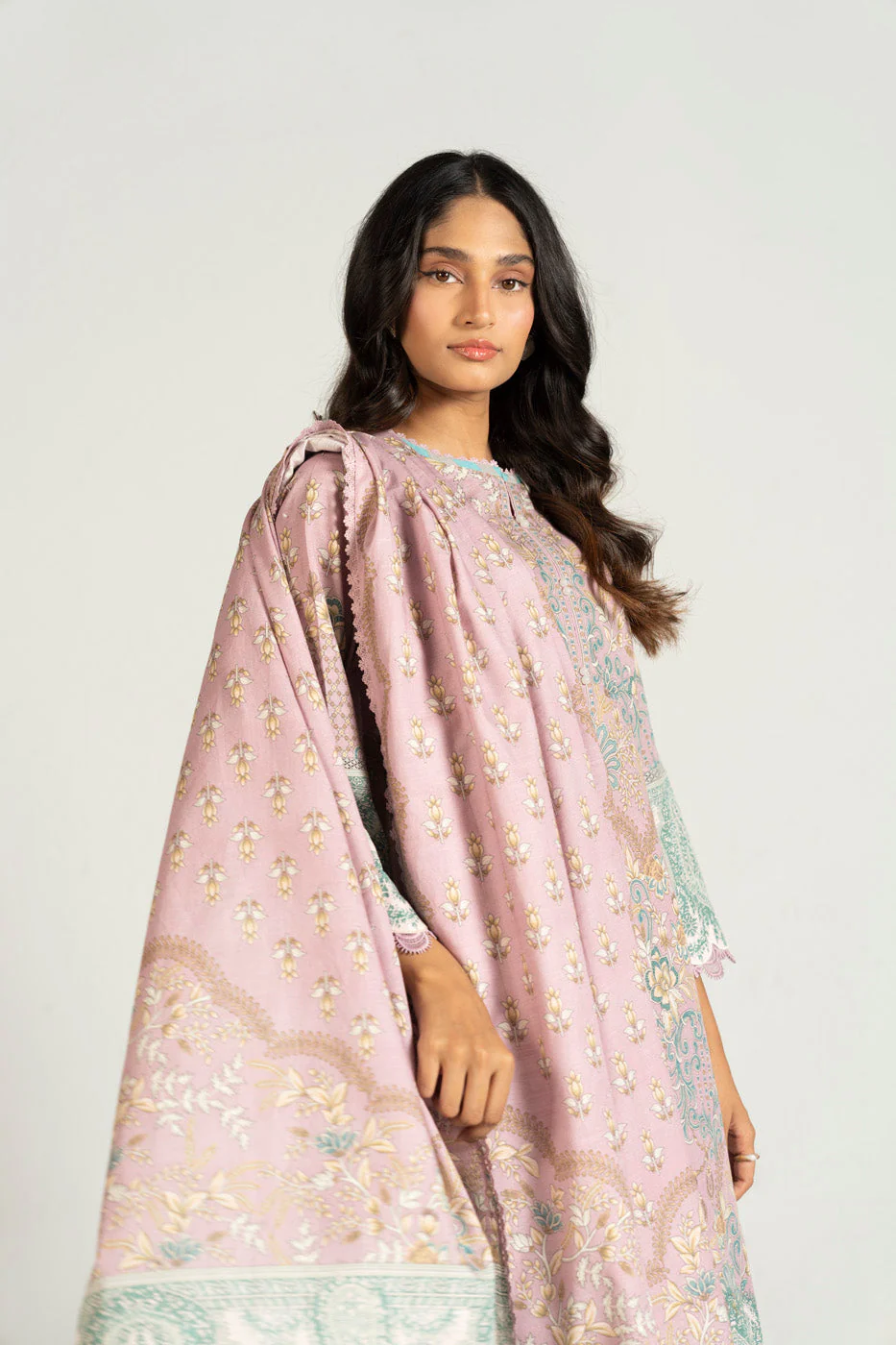 Alkaram FW-136.1-25-2-Pink Winter Collection 2025 - Image 2