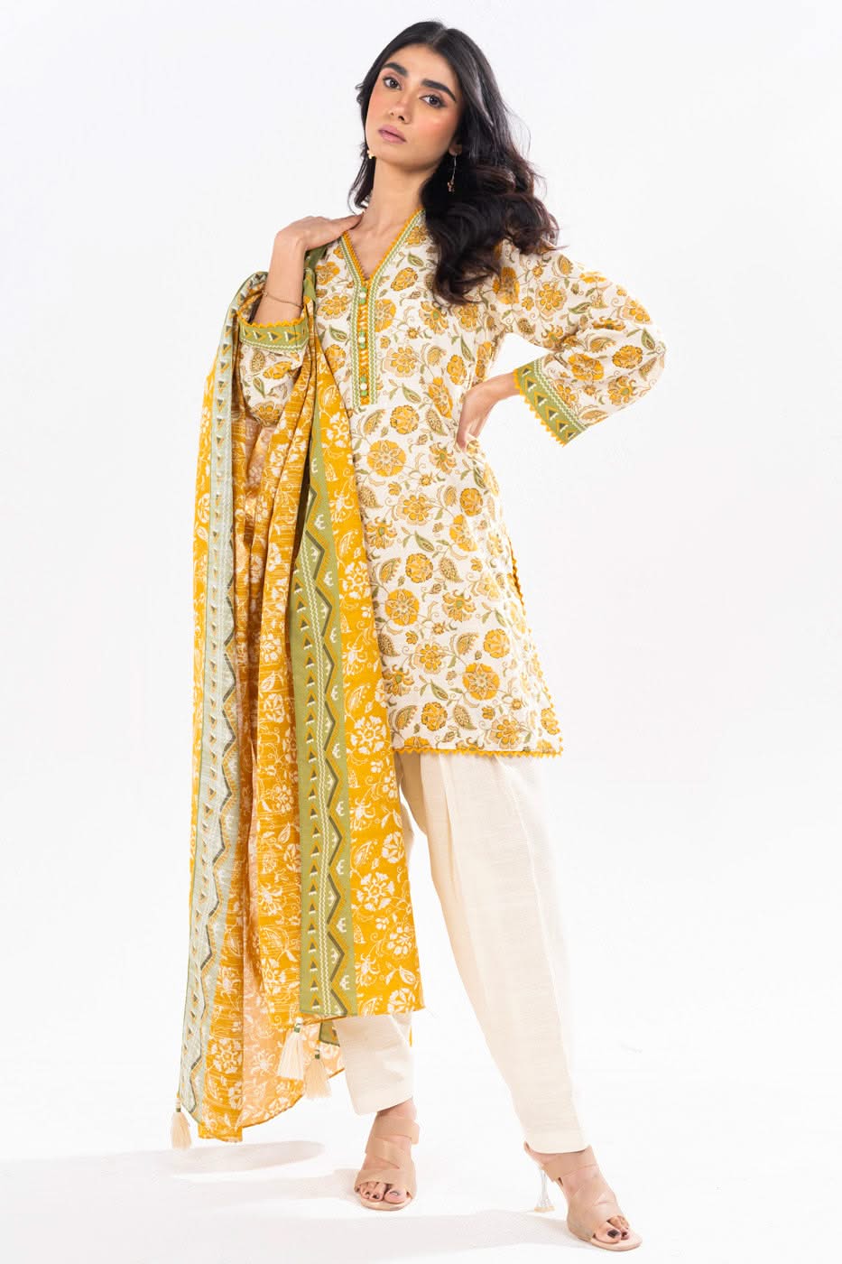 Alkaram FW-17-1-24-Off White Winter Collection 2024