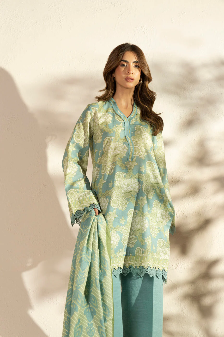 Alkaram FW-174-25-1-LightBlue Winter Collection 2025 - Image 2