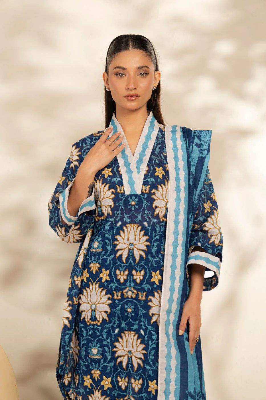 Alkaram FW-175-25-1-DarkBlue Winter Collection 2025 - Image 2