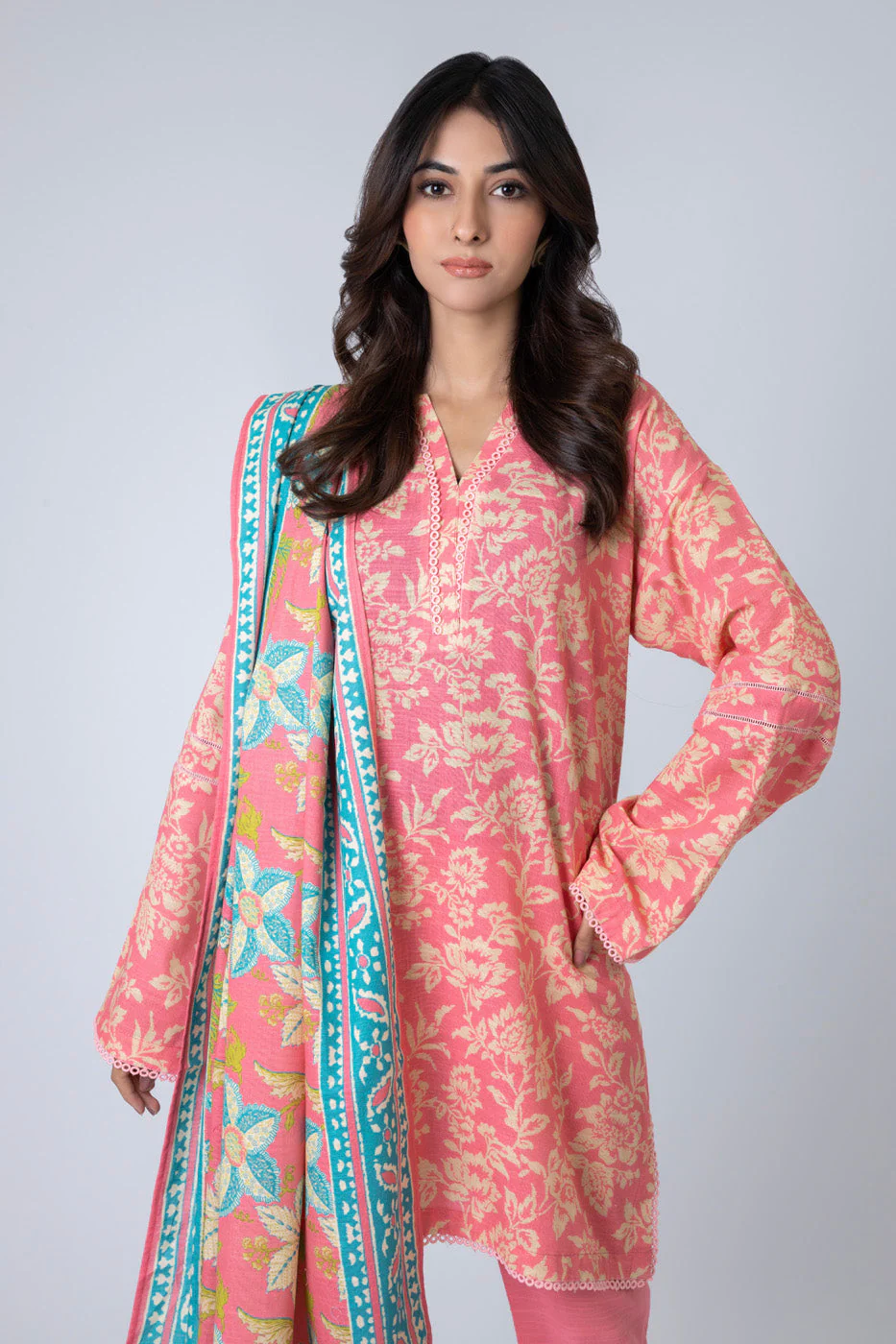 Alkaram FW-23-1-24-Light Pink Winter Collection 2024 - Image 2