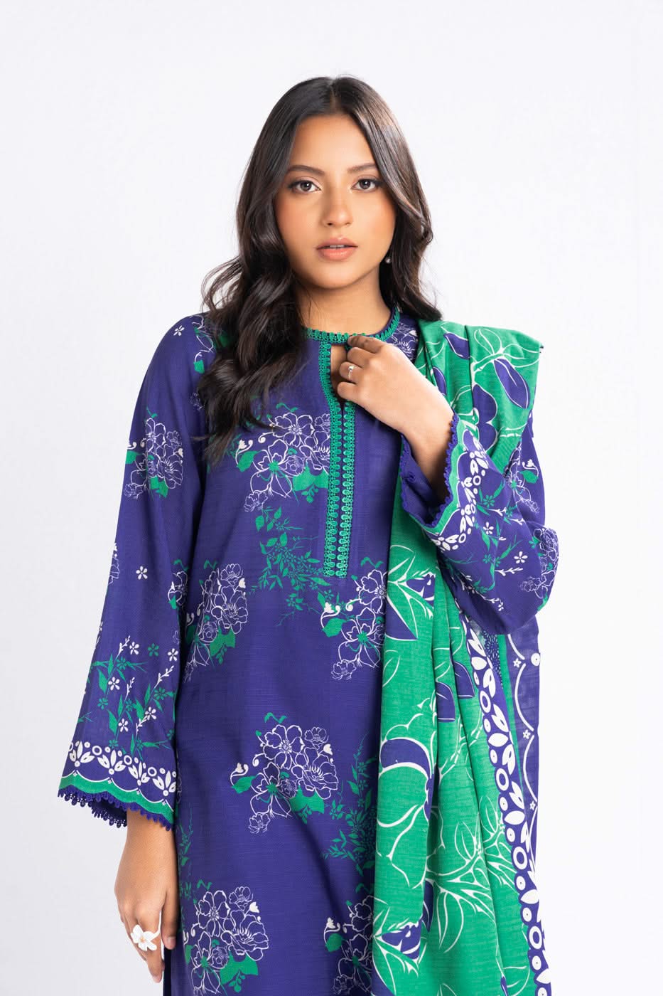 Alkaram FW-46-1-24-Black Winter Collection 2024 - Image 2