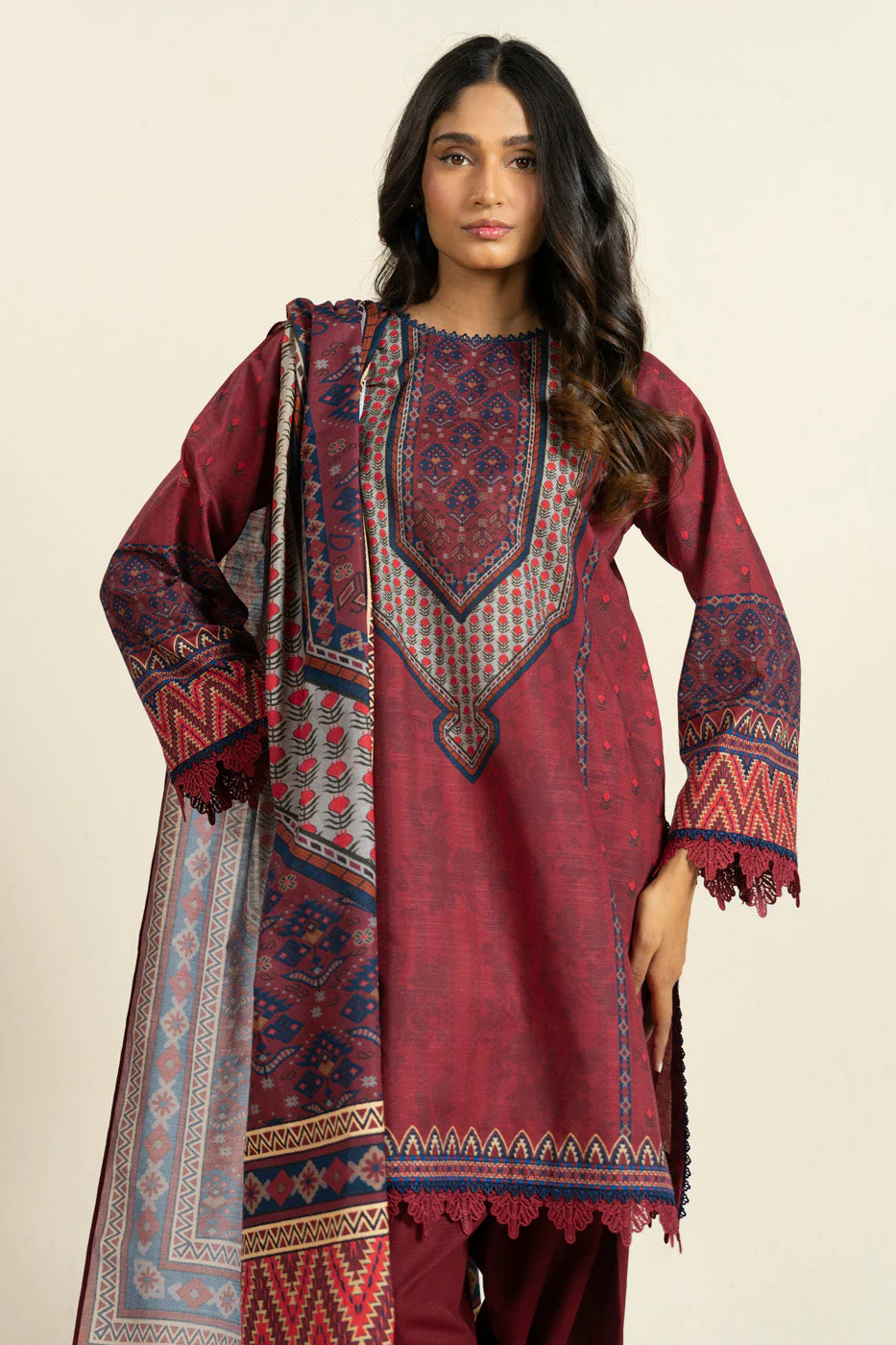 Alkaram FW-89.1-25-1-Red Winter Collection 2025 - Image 2