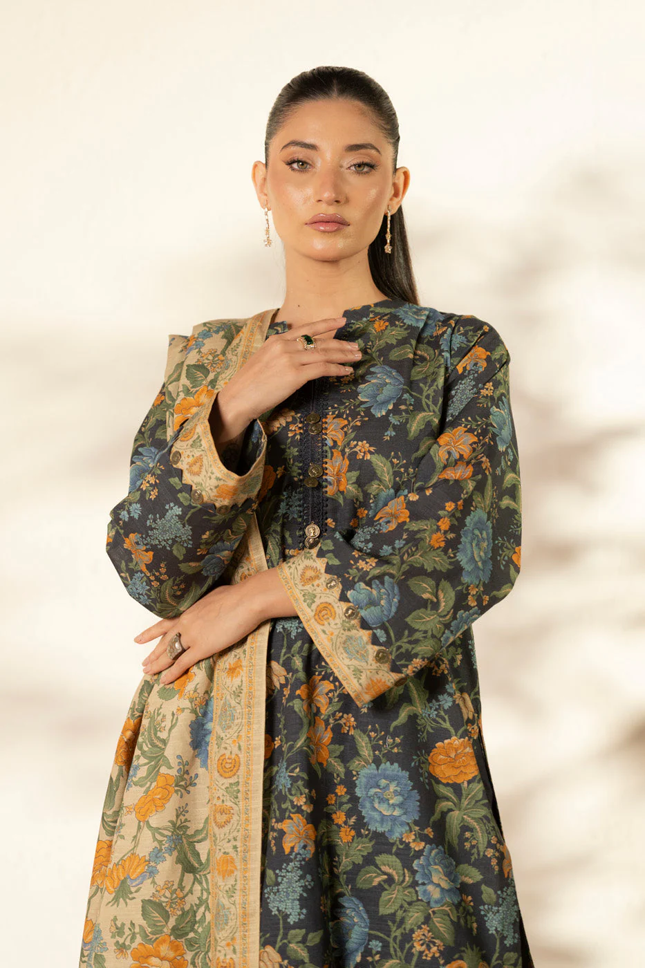 Alkaram FW-94.1-25-1-Blue Winter Collection 2025 - Image 2