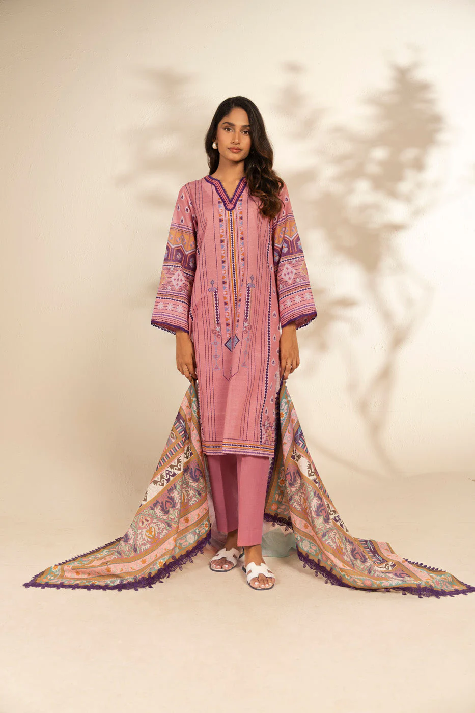 Alkaram FW-97.1-25-1-Pink Winter Collection 2025