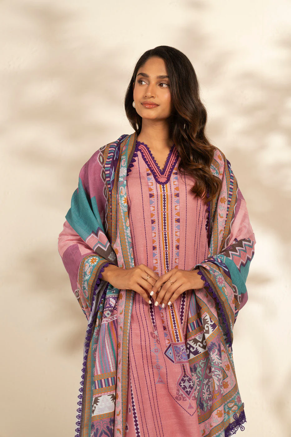 Alkaram FW-97.1-25-1-Pink Winter Collection 2025 - Image 2