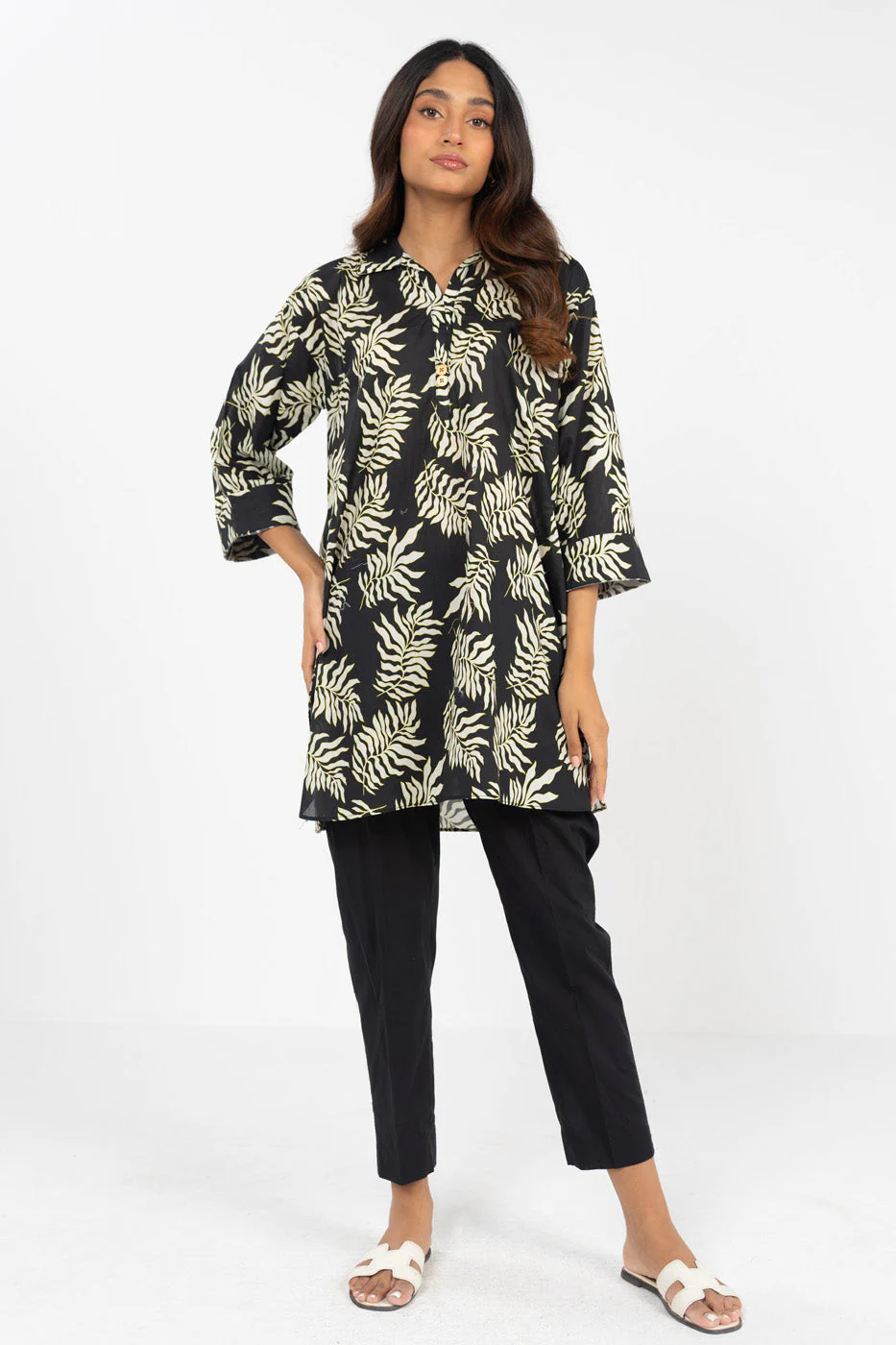 Alkaram GFKU7286-Black Hello Winter Woman 2026