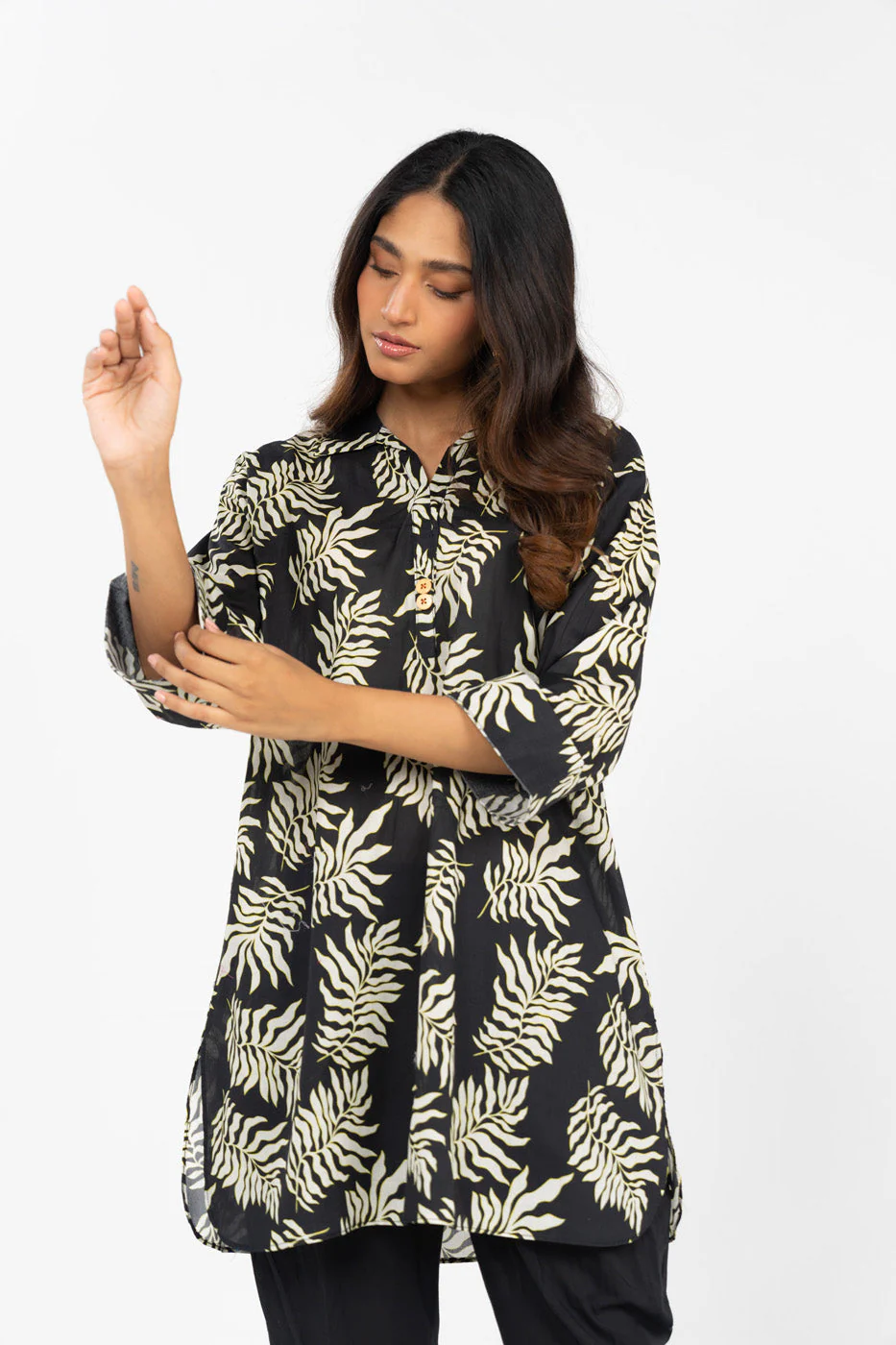 Alkaram GFKU7286-Black Hello Winter Woman 2026 - Image 2