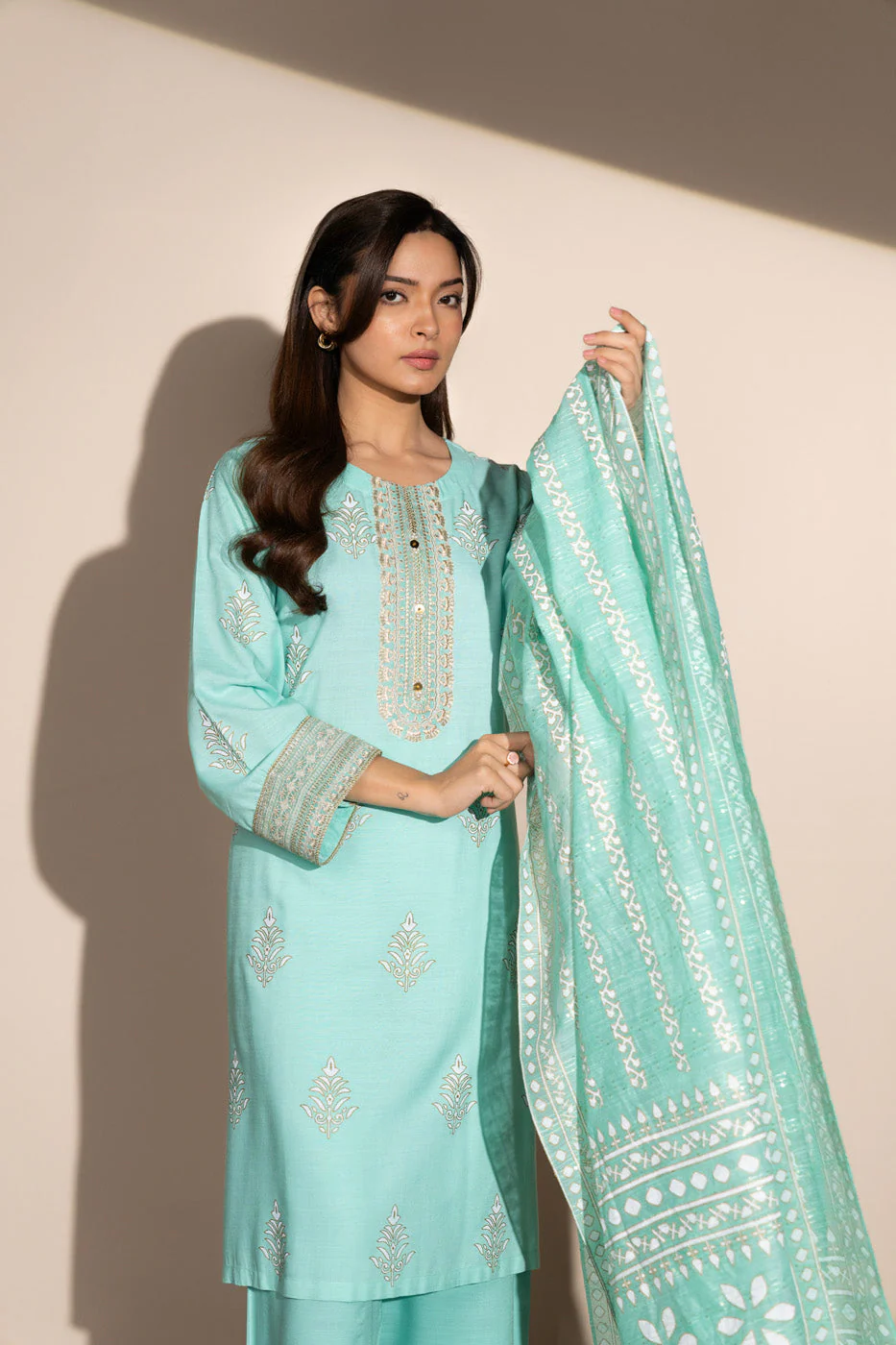 Alkaram GFSU5969-Green Hello Winter Woman 2026 - Image 2