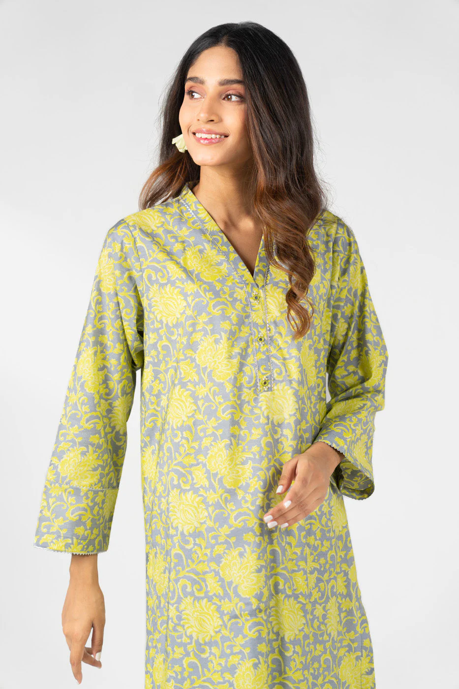Alkaram GFSU6054-Lemon-Yellow Hello Winter Woman 2026 - Image 2