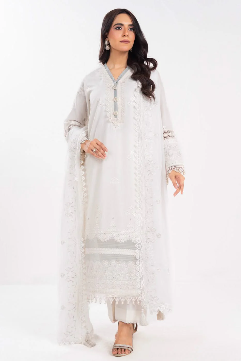 Alkaram LL-09-25-1-Ivory Luxury Lawn Summer 2025