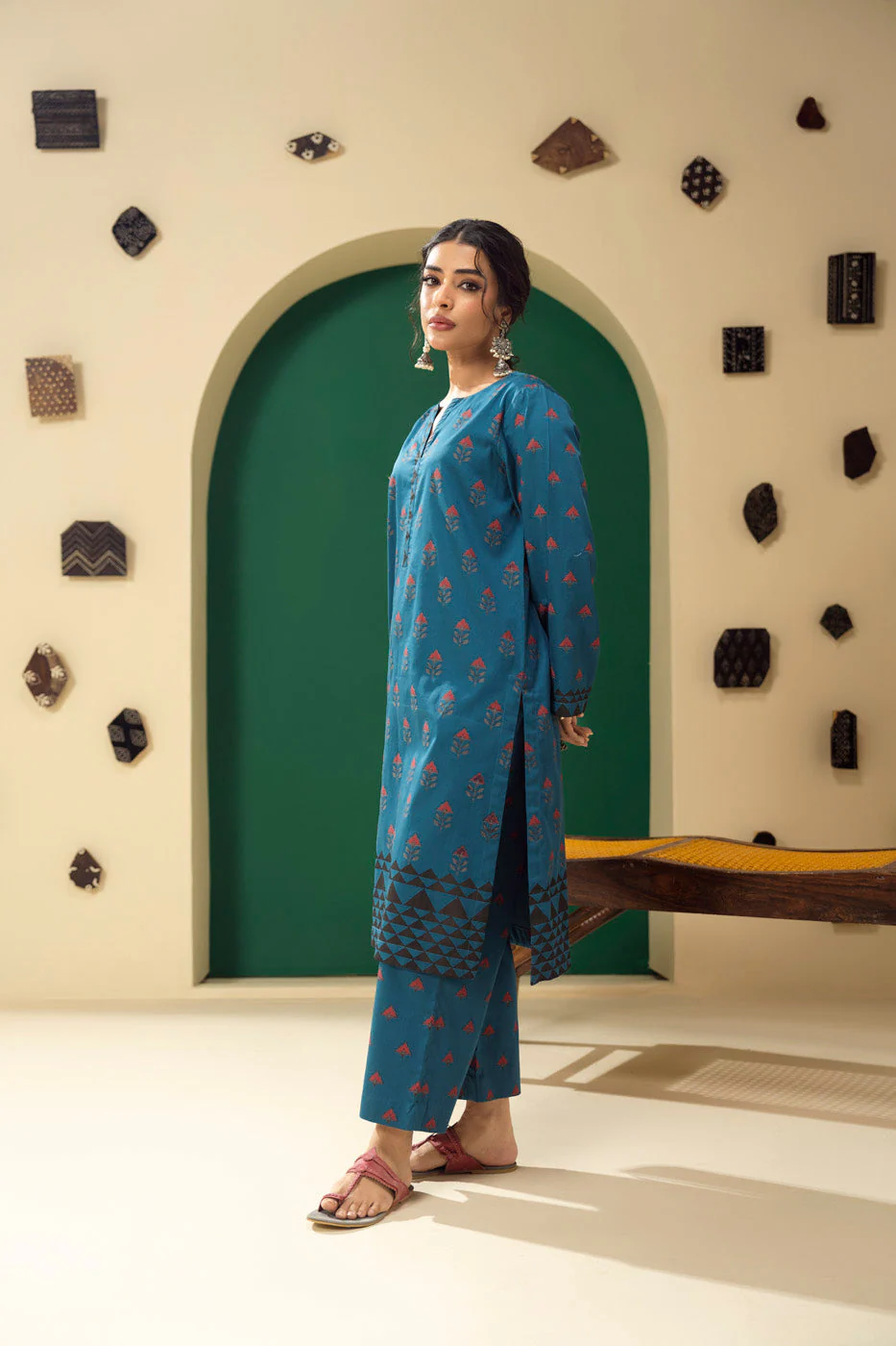 Alkaram SG69-8-2P25-Blue Hello Winter Woman 2026 - Image 2