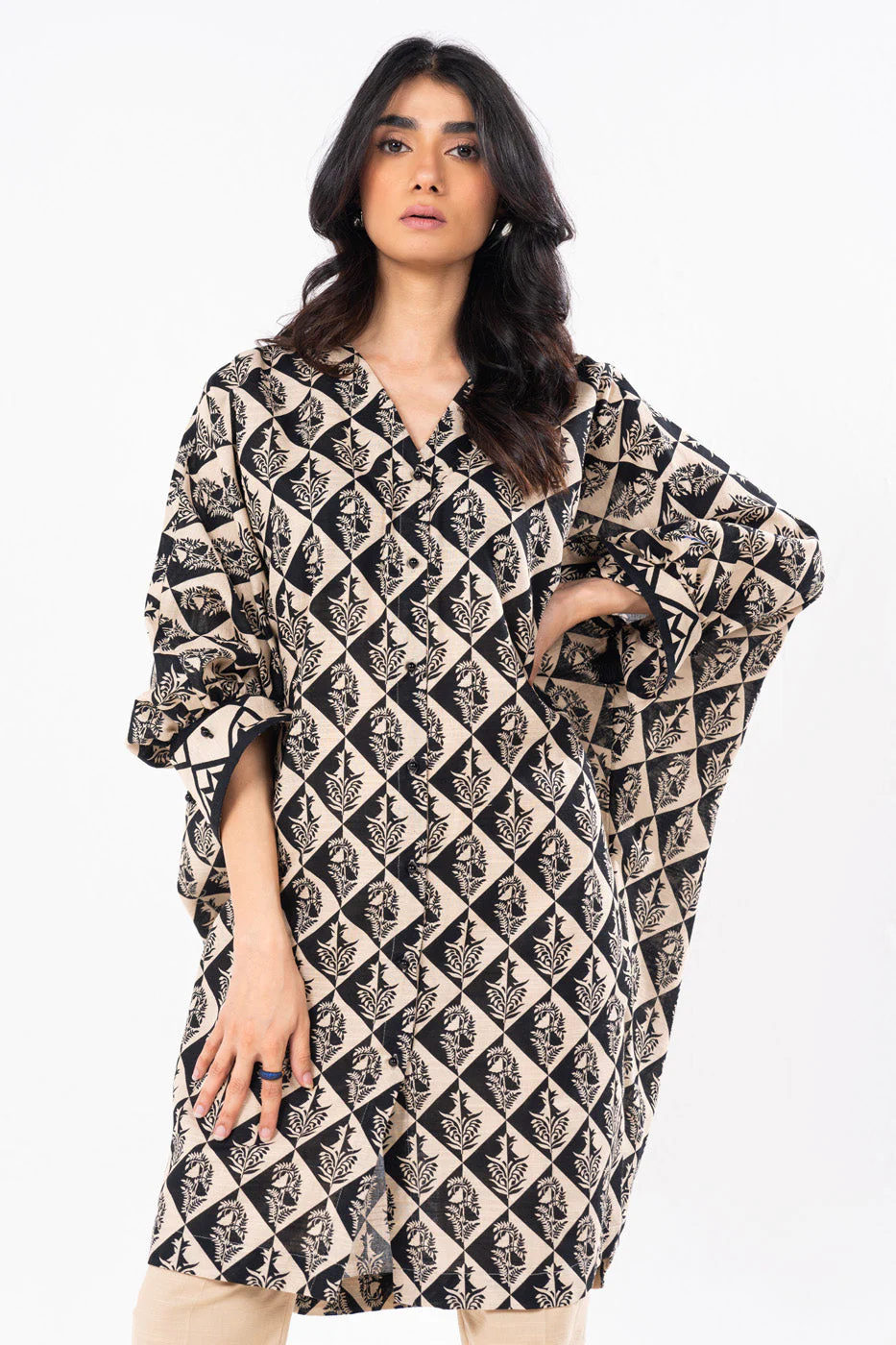 Alkaram SLR-18-24-7-Hot Pink Winter Collection 2024 - Image 2