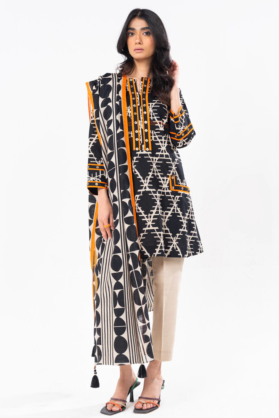 Alkaram SLR-89-24-7-Black  Winter Collection 2024