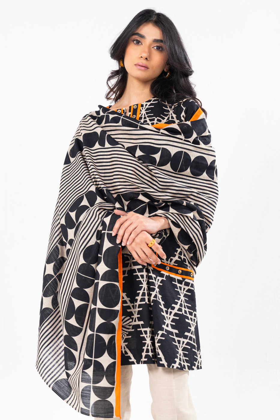Alkaram SLR-90-24-7-White  Winter Collection 2024 - Image 2