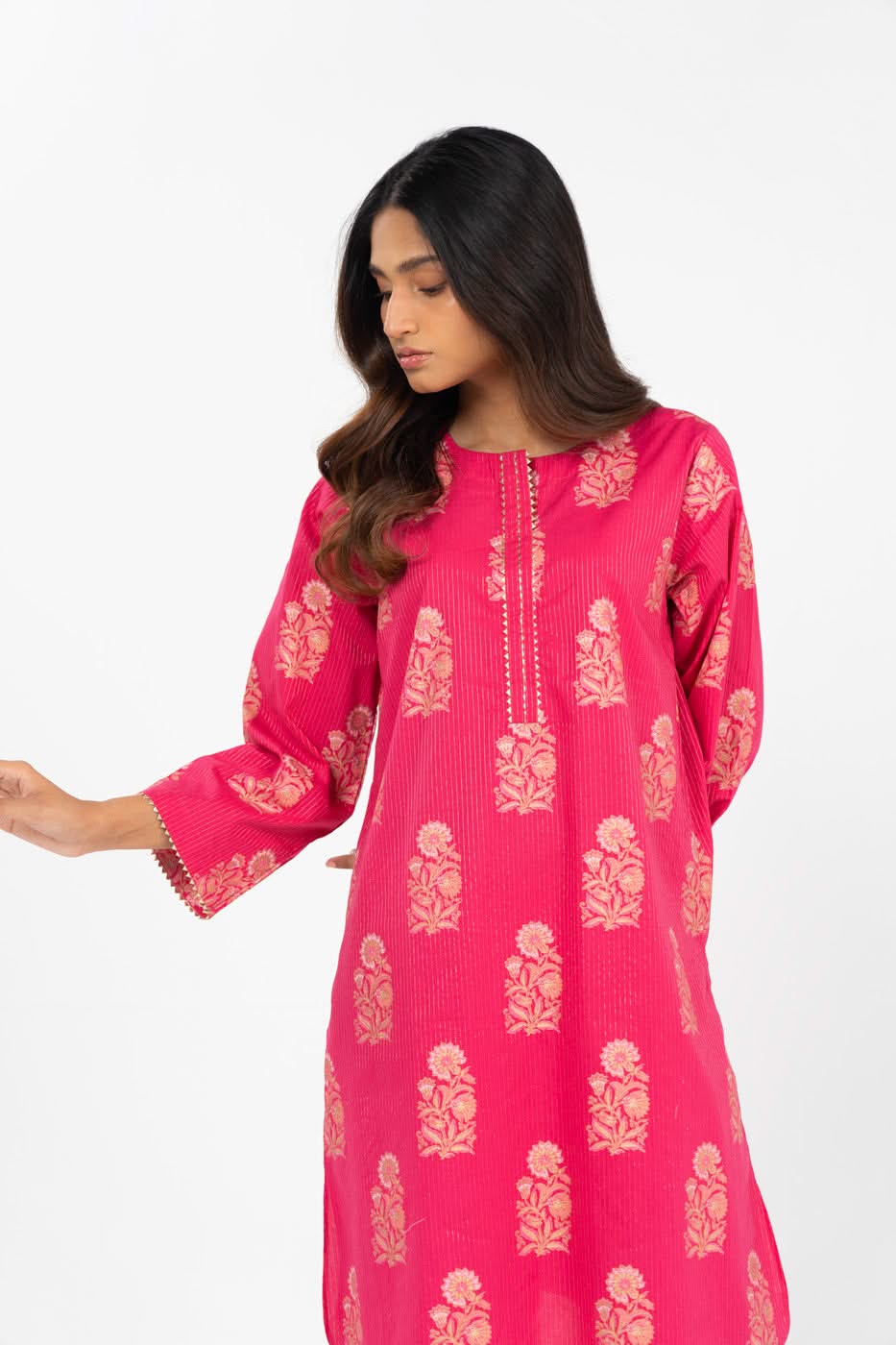 Alkaram Studio GFKU7300-Pink Husn-E-Eid 2025 - Image 2