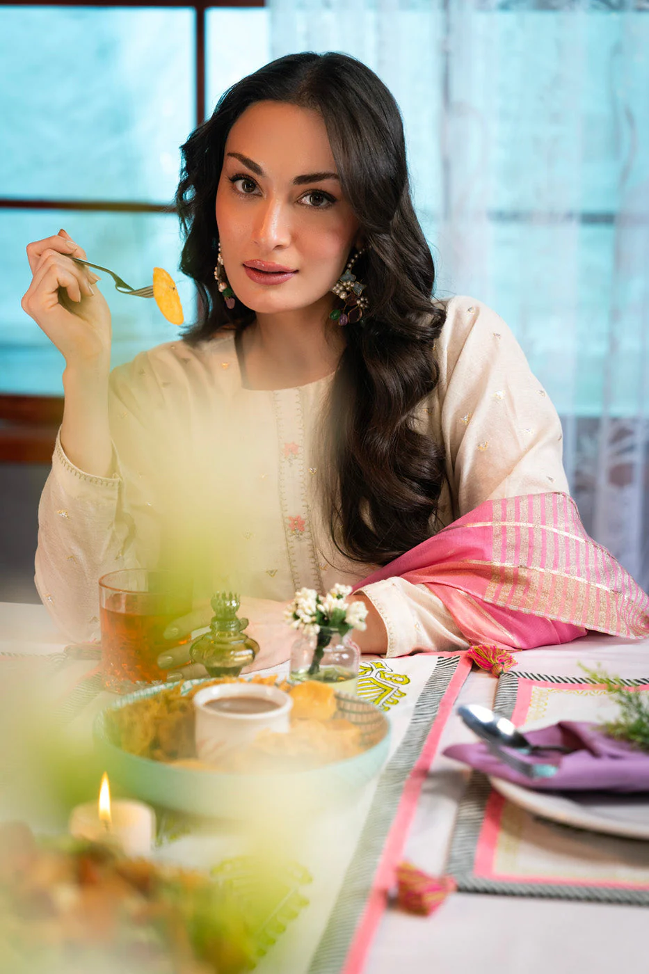 Alkaram Studio GFSU5948-Off White Husn-E-Eid 2025 - Image 3