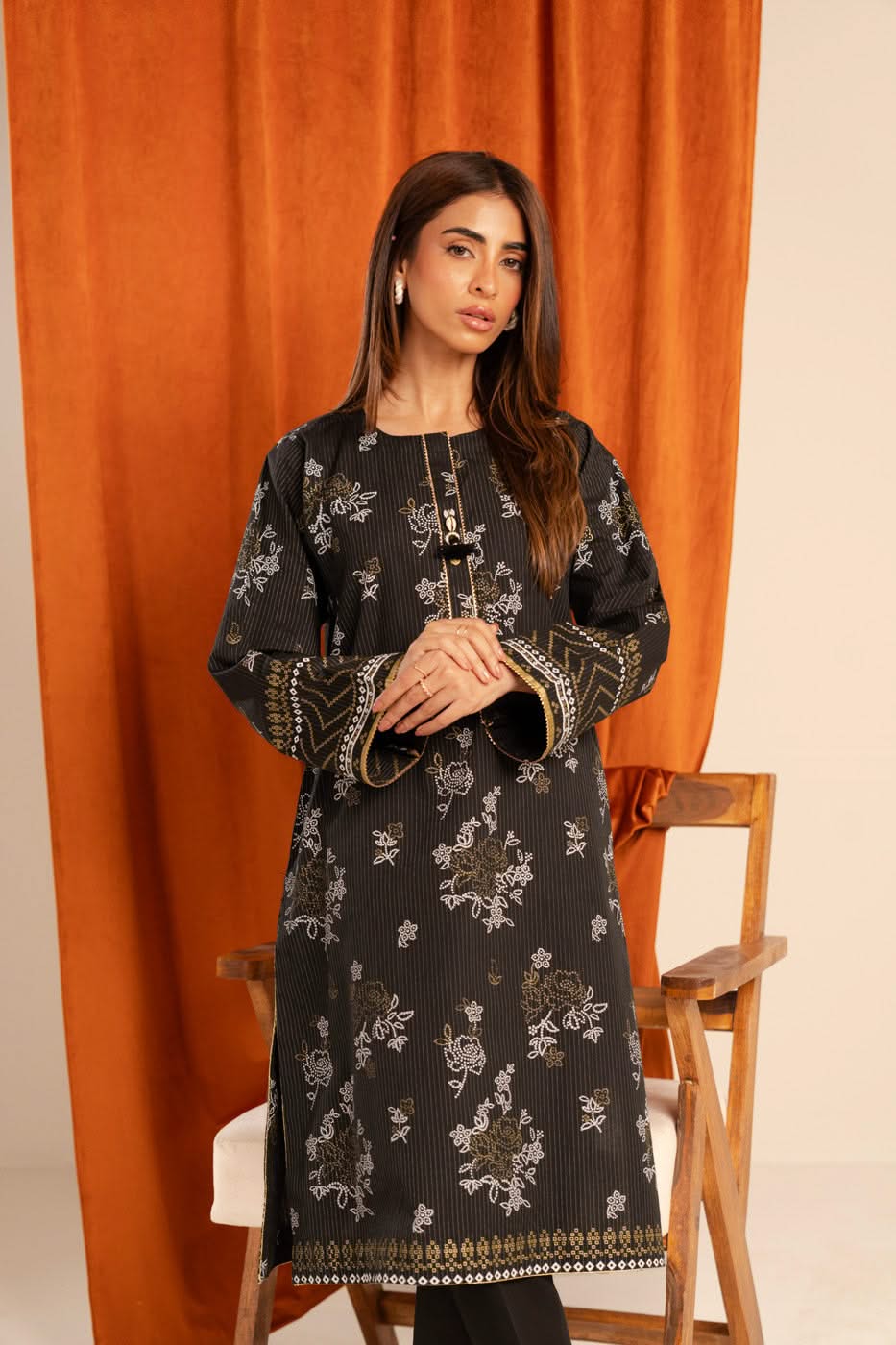Alkaram Studio GFSU5974-Black Husn-E-Eid 2025 - Image 2