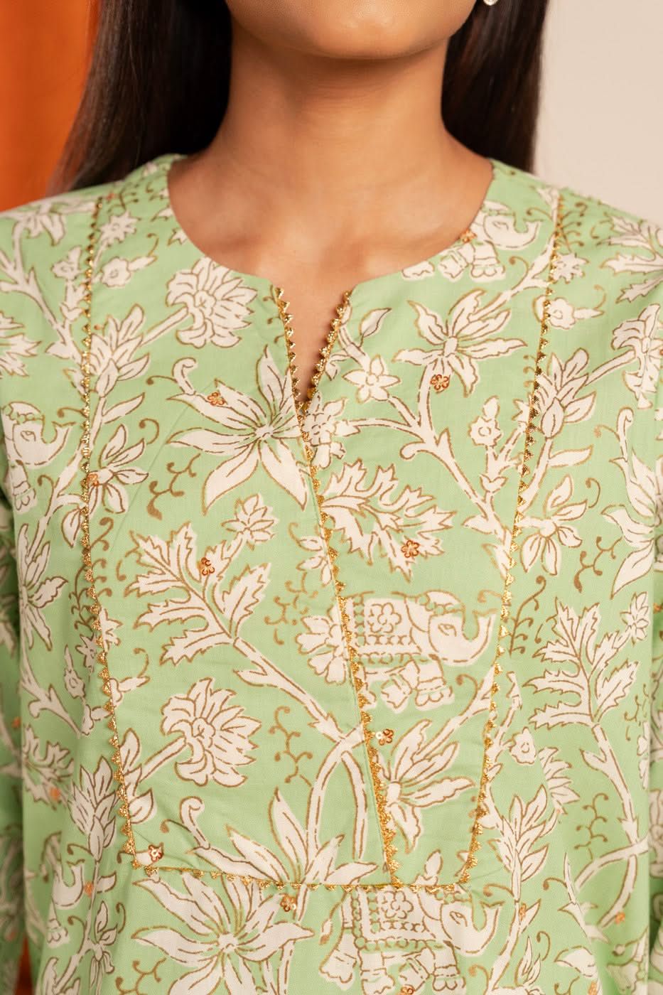 Alkaram Studio GFSU6088-Green Husn-E-Eid 2025 - Image 2